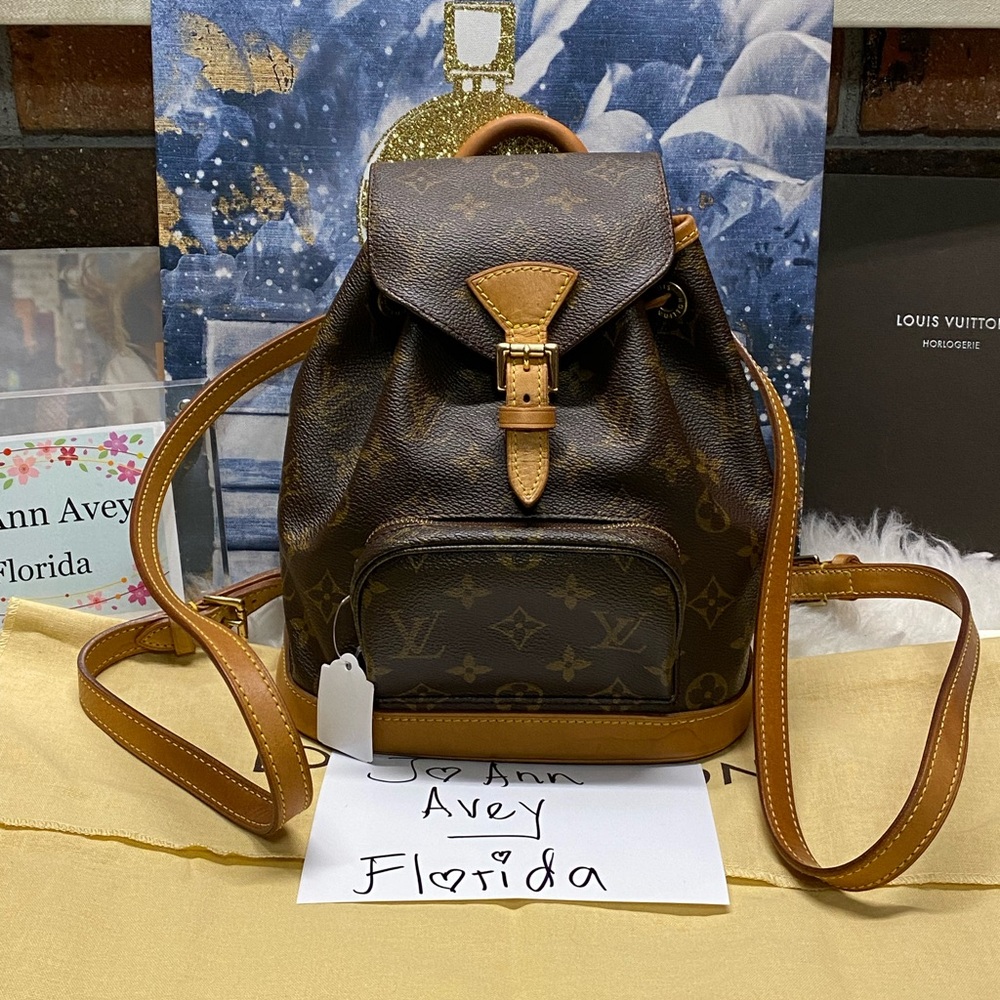💗💗💗SOLD💗💗💗

🤩MONTSOURIS PM BACKPACK MONOGRAM🤩
